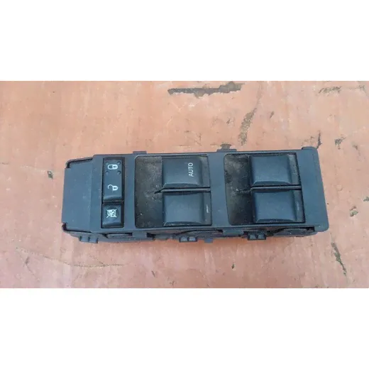    Dodge Caliber 2.0 2008 (/)