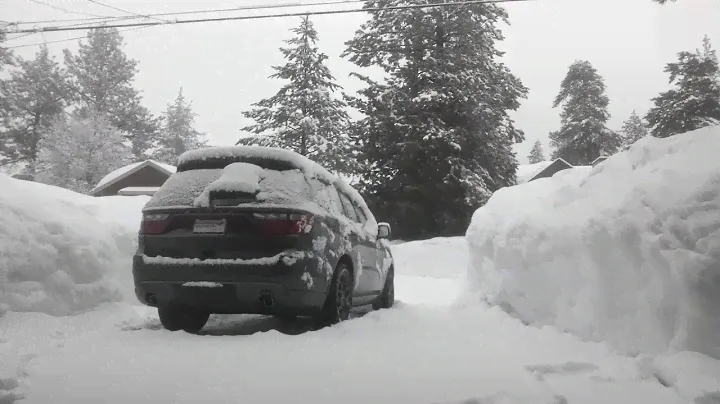 Snow time Dodge Durango R/T HEMI