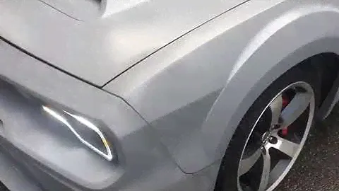 Обзор по изменению Dodge Challenger SRT8 6.4 устанавливаем обвес